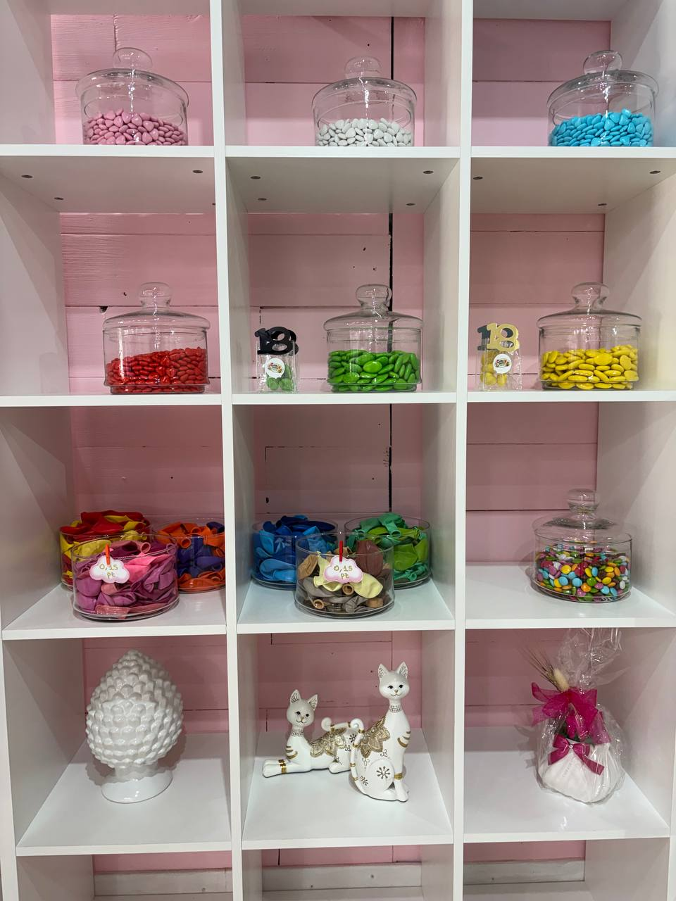 Selezione di confetti per bomboniere e confettate